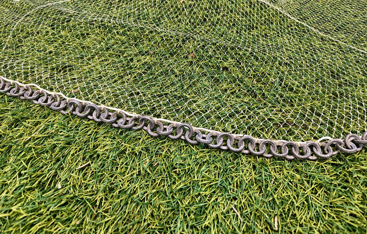 Close-up of the Chain Gang lead chain and mesh